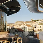 & Belle Hotel