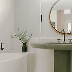 & Belle Hotel