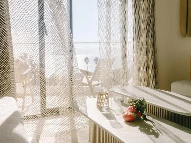 & Belle Отель 5*