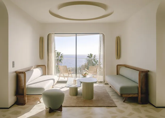 & Belle Отель 5*